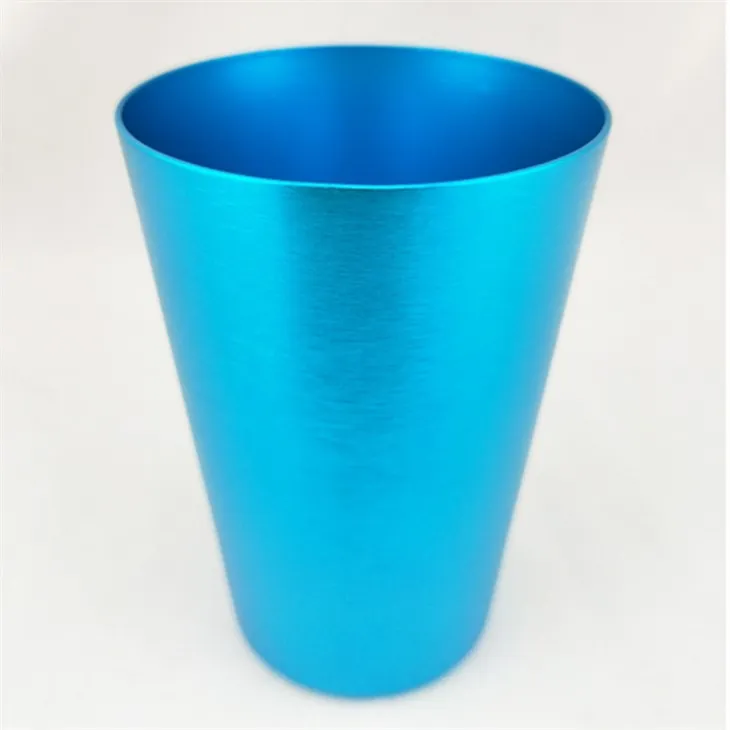 Vintage aluminium drickskoppar